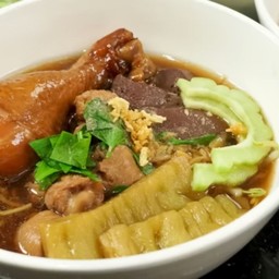 ก๋วยเตี๋ยวไก่(ปีกไก่เต็ม)