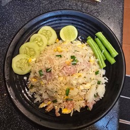 ข้าวผัดแหนม