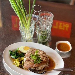 Stewed Pork Leg With Five Spices