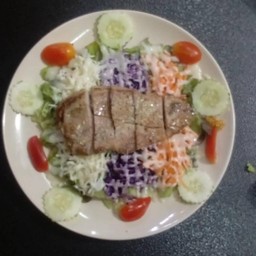 สลัดหมูย่าง