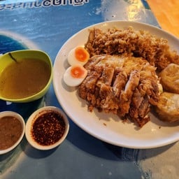 แชมป์ข้าวหมูทอด สูตรนายเบียร์ พัทยา พัทยา