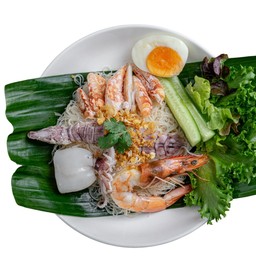 เส้นหมี่คลุกพริกเกลือรวมทะเล