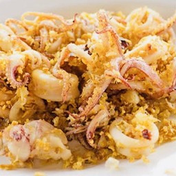 หมึกทอดกระเทียม