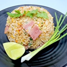 ข้าวผัดเบคอน 培根炒飯