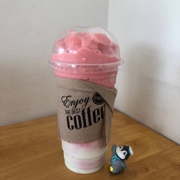 สตอเบอร์รี่โยเกิร์ตปั่น