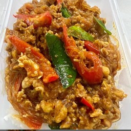 ผัดวุ้นเส้นพริกแกงใต้ ไก่สับ