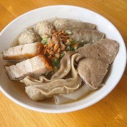 เกาเหลาเลือดหมู