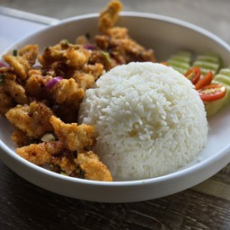 ข้าวยำไก่แซ่บน้ำจิ้มแจ่ว