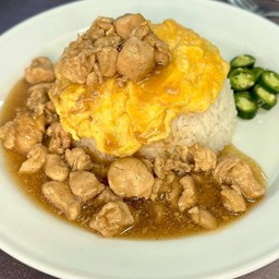 กระเพรา ข้าวหน้าไก่ ไข่พะโล้คุณเอ๋