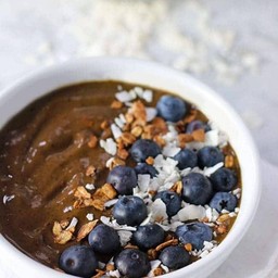 Chocolate Berry Smoothie Bowl