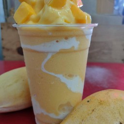 มะม่วงปั่นนมสด