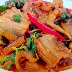 หมูป่าผัดพริกแกง(กับข้าว)