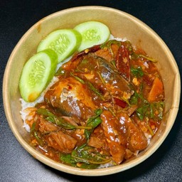 ข้าวกะเพราปลากระป๋อง 1 กระป๋อง