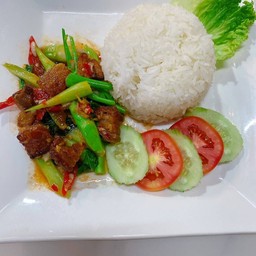 ข้าวคะน้าหมูกรอบ