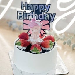 ครึ่งปอนด์โมเดลนางฟ้าล้อมสตอเบอร์รี่สด