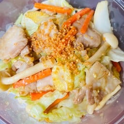 ข้าวราดผัดผักรวมหมูสามชัั้น