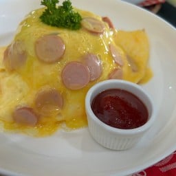 ข้าวไข่ข้นไส้กรอกชีส