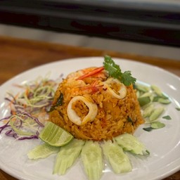 ข้าวผัดต้มยำ