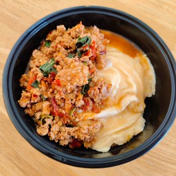 กระเพราะราดข้าว สามพริก ( พริกขี้หนู พริกแห้ง พริกจินดา)