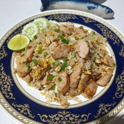 ข้าวผัดแหนมไก่