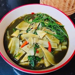 [อร่อยซ่ากับโค้ก] แกงหน่อไม้ + โค้ก ออริจินัล (ขวด)