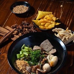 เส้นใหญ่หมูรวมแห้ง(ธรรมดา)