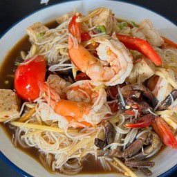 ตำซั่วกุ้งสดไก่ยอ