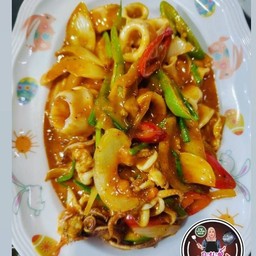 ทะเลผัดไข่เค็ม