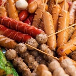 ข้าวพริกแกงใต้ ลูกชิ้นทอด ปอเปี๊ยะทอด มั้ย
