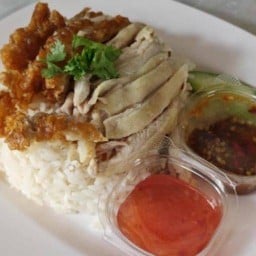 ข้าวมันไก่ วังทองหลาง