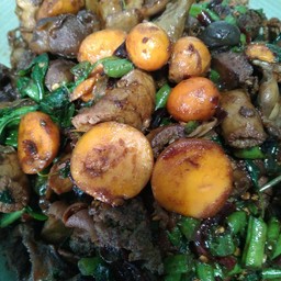 กระเพราพวงไข่ (ไชยา มิตรชัย ) ไม่ธรรมดา