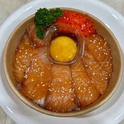 ข้าวหน้าแซลม่อนดอง