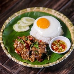 กะเพราเนื้อตุ๋น