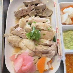 อาเหมยข้าวมันไก่ไทย-สิงคโปร์ ใกล้เซ็นทรัลชลบุรี