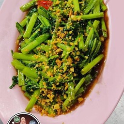 ผัดผักบุ้งปลาเค็ม