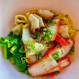 บะหมี่เกี๊ยวแห้งหมูแดง