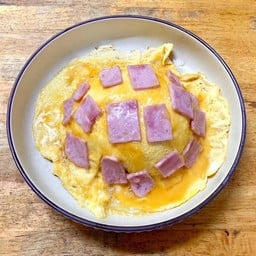 ข้าวไข่ข้นแฮม