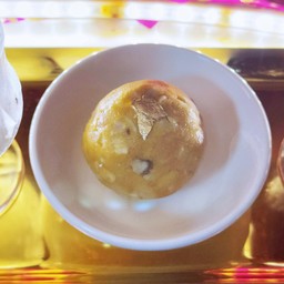 ขนม Besan Ladoo (ลาดูโบราณ)