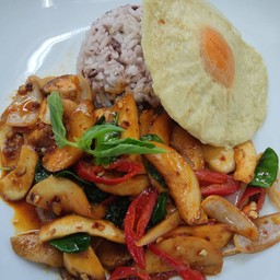 ข้าวเห็ดผัดพริกเผา