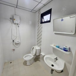 C&T Apartment Bang Saen