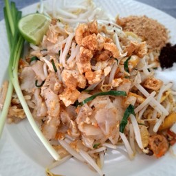 เส้นใหญ่ผัดไทย