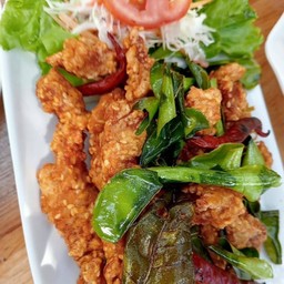 หมูทอดใบมะกรูด