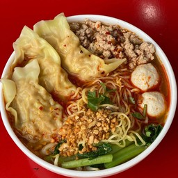 บะหมี่ เกี๊ยวต้มยำ