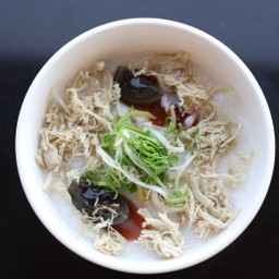 (S) โจ๊กหมูใส่ไข่เยี่ยวม้า 皮蛋猪肉粥 Preserved Egg & Pork Congee