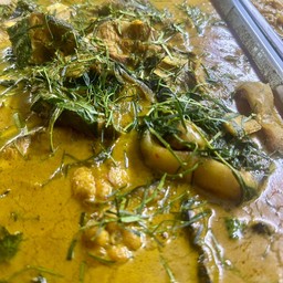 แกงกะทิปลาดุกใส่ใบยี่หร่า