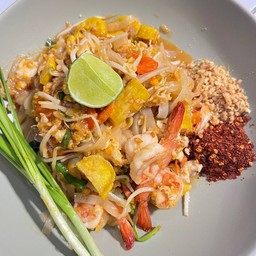 ผัดไทกุ้งสด
