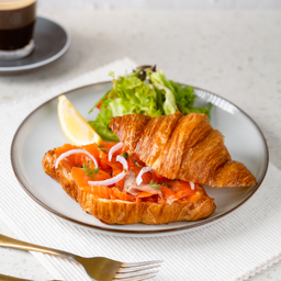 Salmon croissant