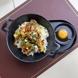 ข้าวไข่ดองปลากะพงพริกเกลือ