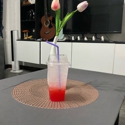 สตรอว์เบอร์รี่โซดา