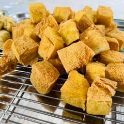 บ้านนอกของอร่อย “เต้าหู้คลองแงะทอดปอเปี๊ยะทอด”